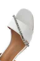 Kadın Beyaz Kalın Topuklu Sandalet | Derimod