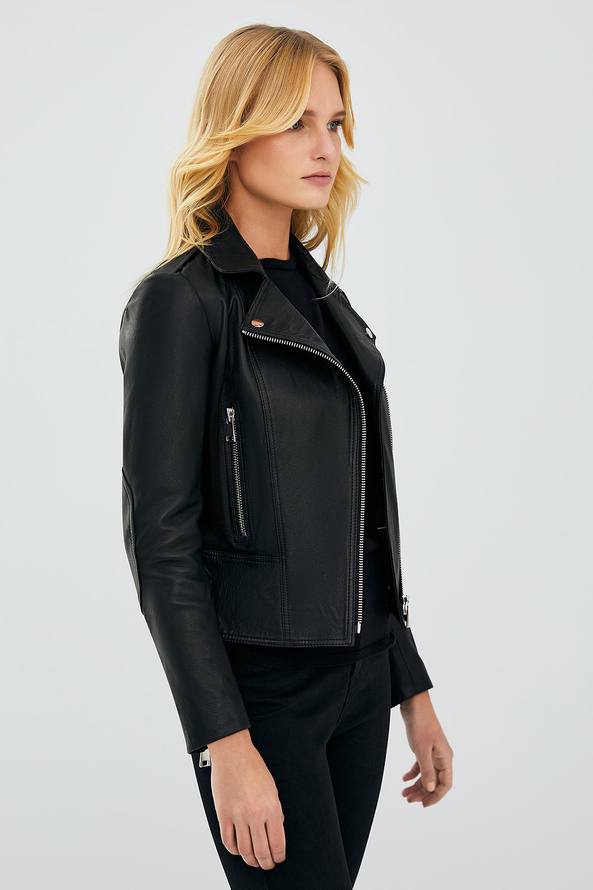 Latoya Kadın Siyah Slim-Fit Biker Deri Ceket