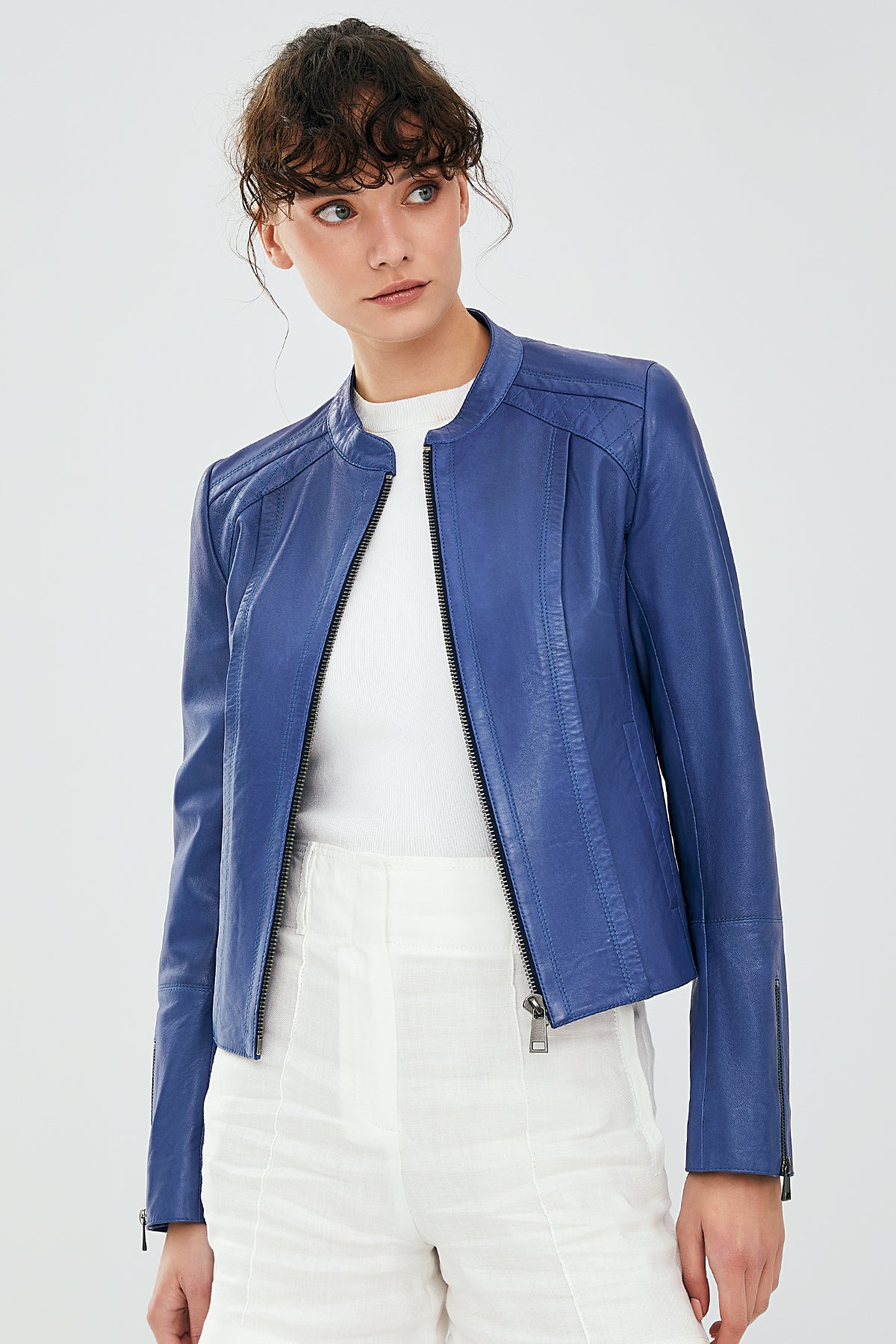 Paris Kadın Mavi Kısa Deri Ceket 23SGM589651 | Derimod