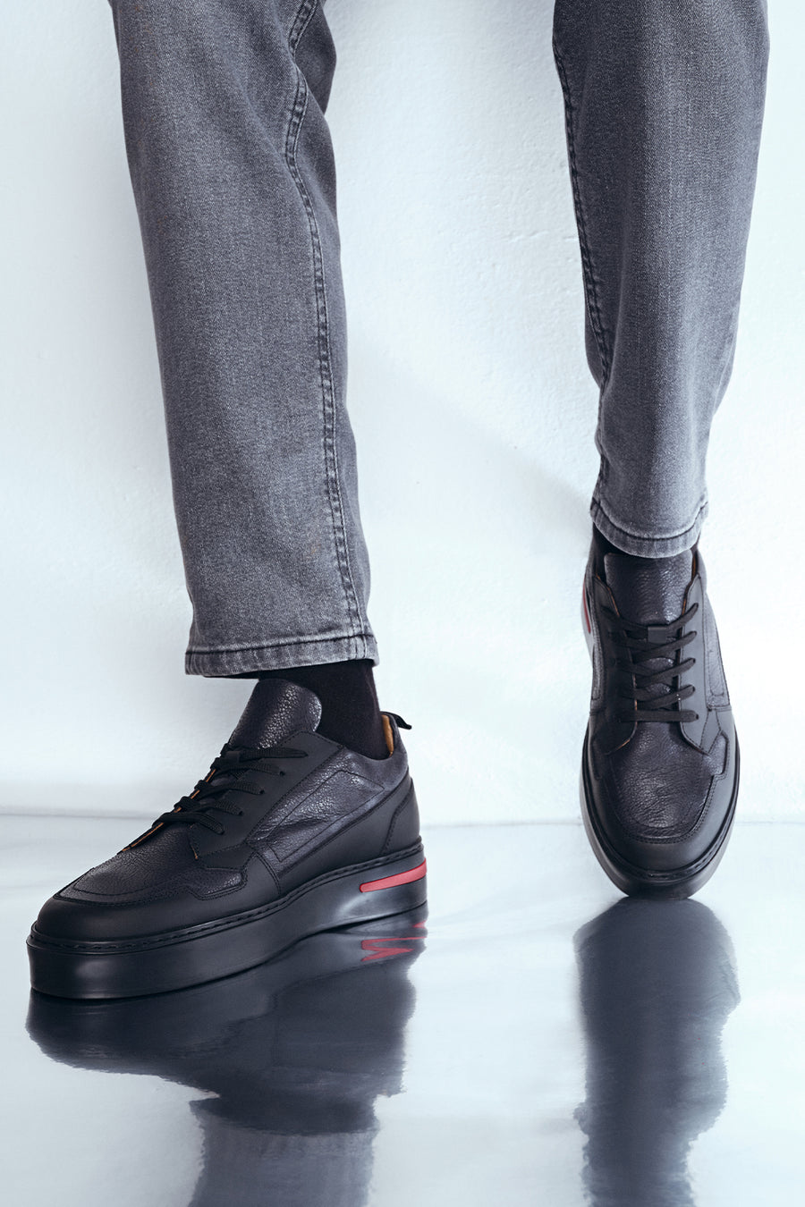 Men's Black Leather Sneaker
