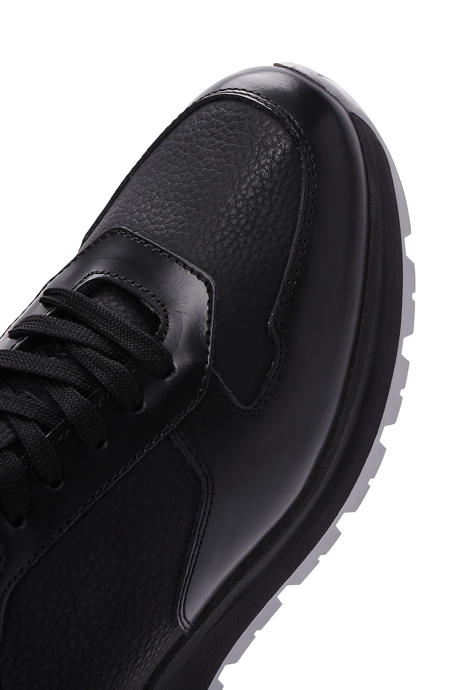 Men's Black Leather Casual Sneaker
