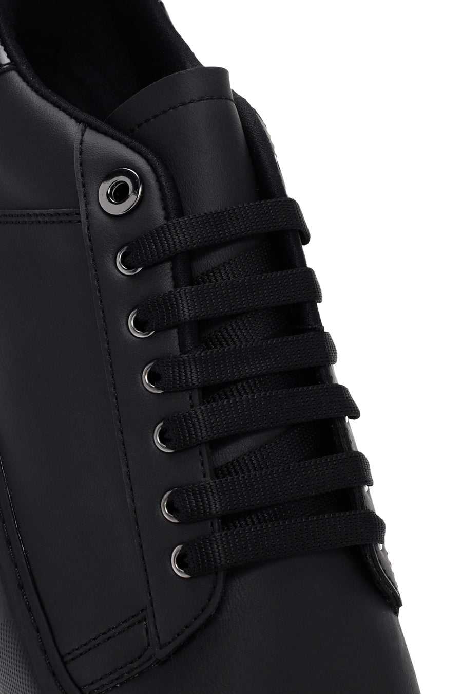 Men's Black Lace-Up Thick Sole Sneaker