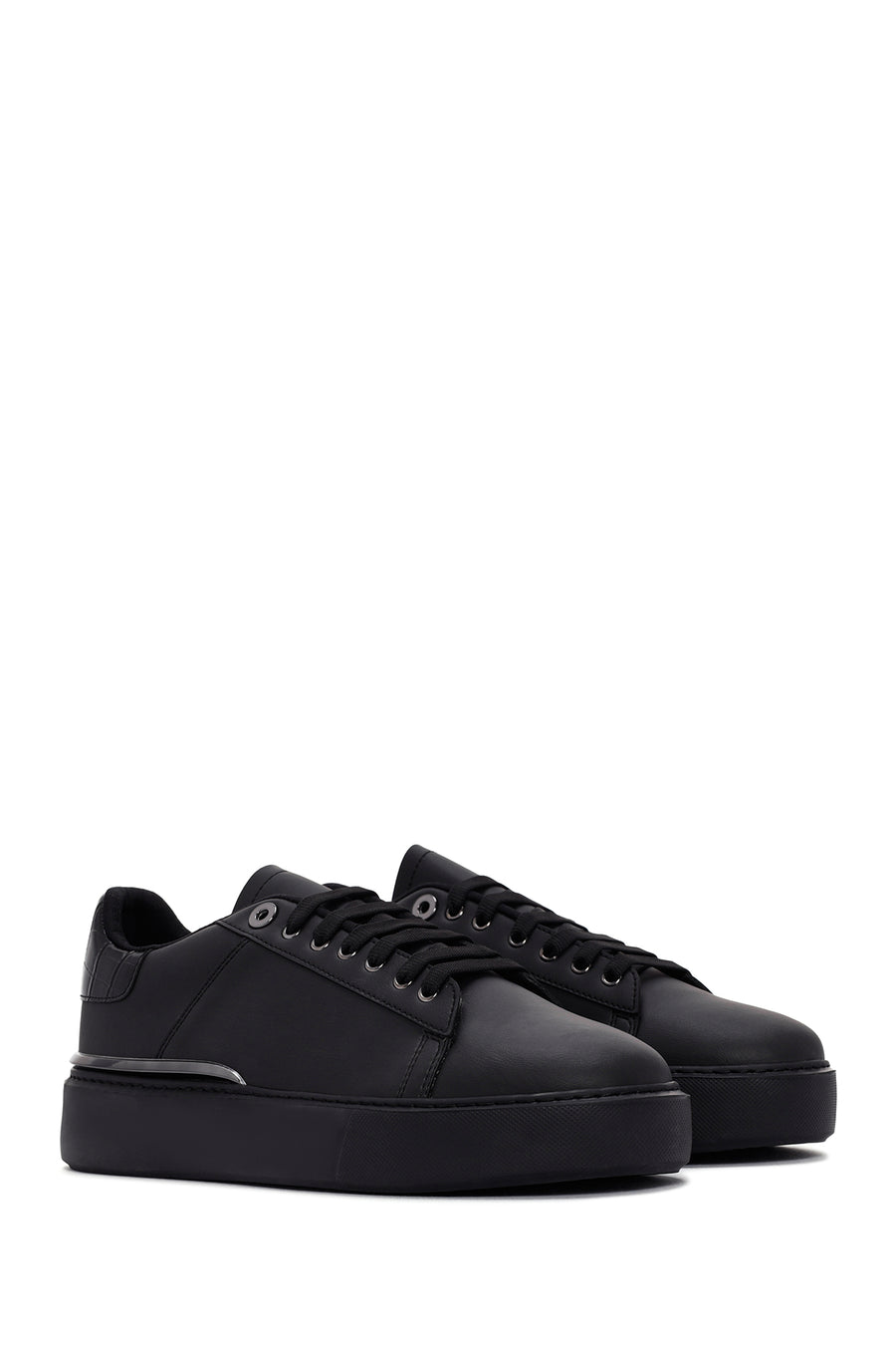 Men's Black Lace-Up Thick Sole Sneaker