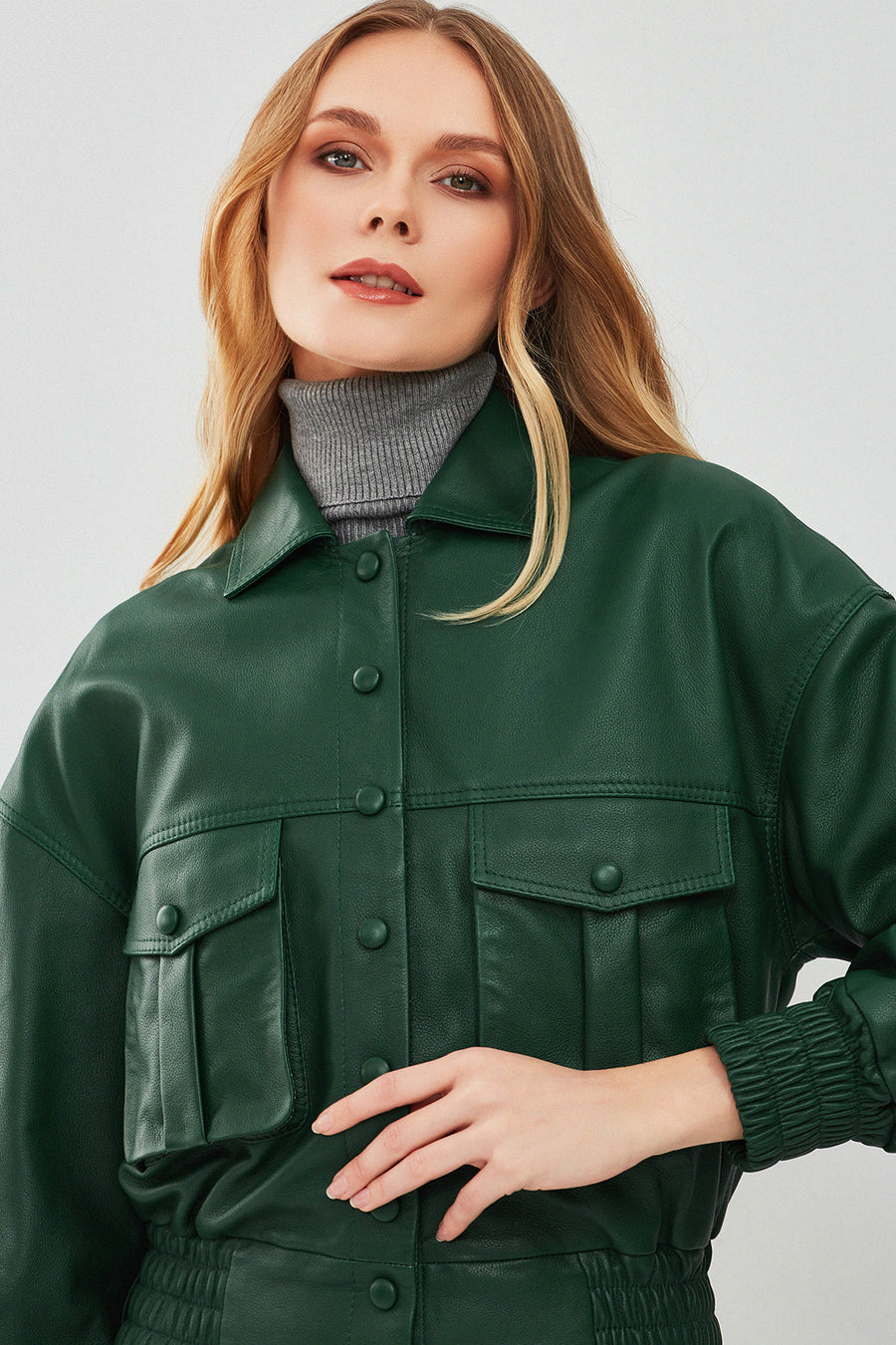 Chloe Kadın Yeşil Oversize Kısa Deri Mont