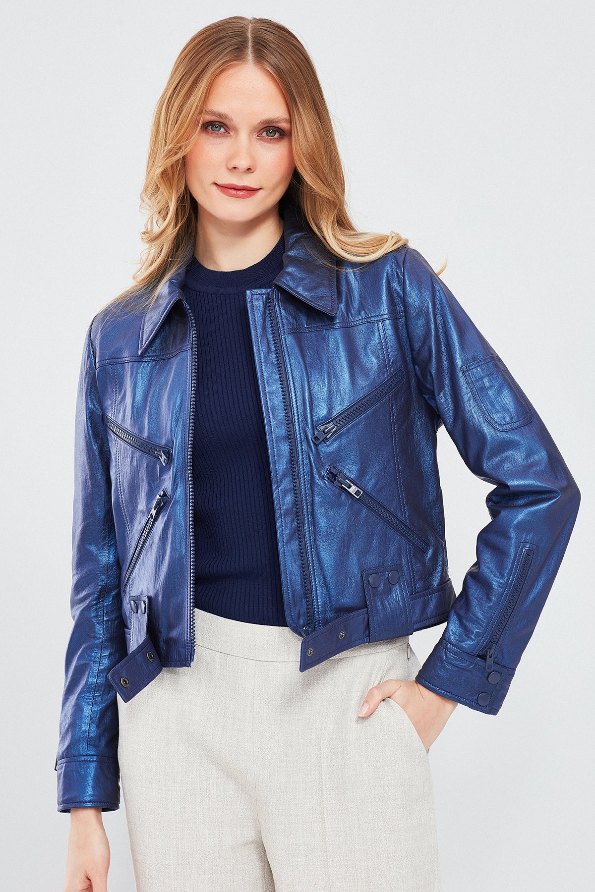 Sirena Kadın Lacivert Kısa Deri Ceket