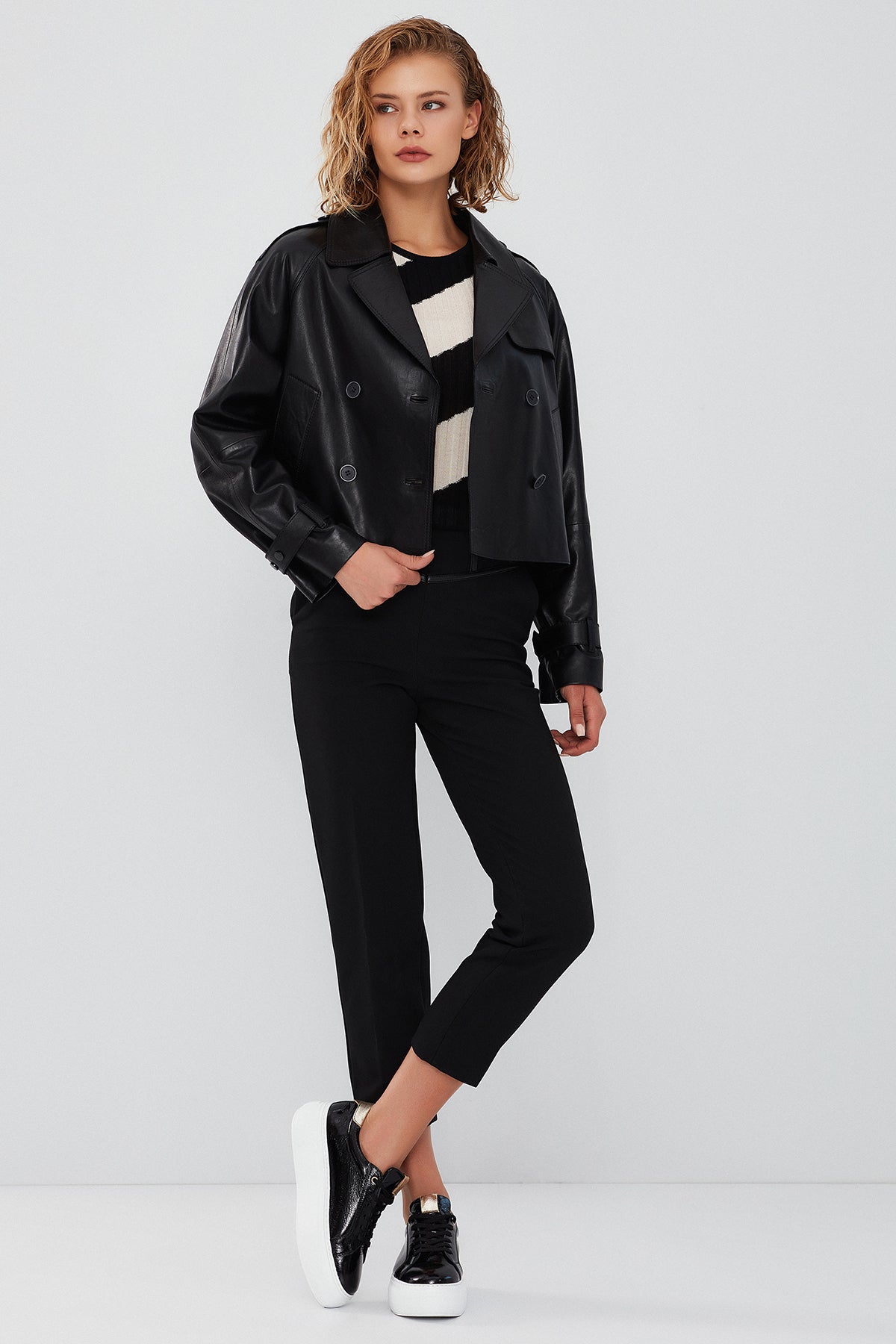 Tracy Kadın Siyah Oversize Kısa Deri Mont