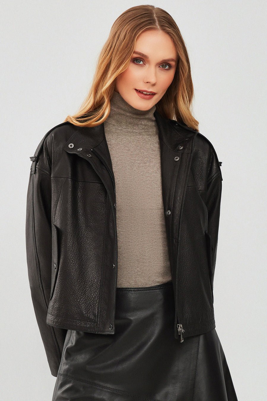 Cassy Kadın Siyah Oversize Deri Ceket 23WGD51279M | Derimod