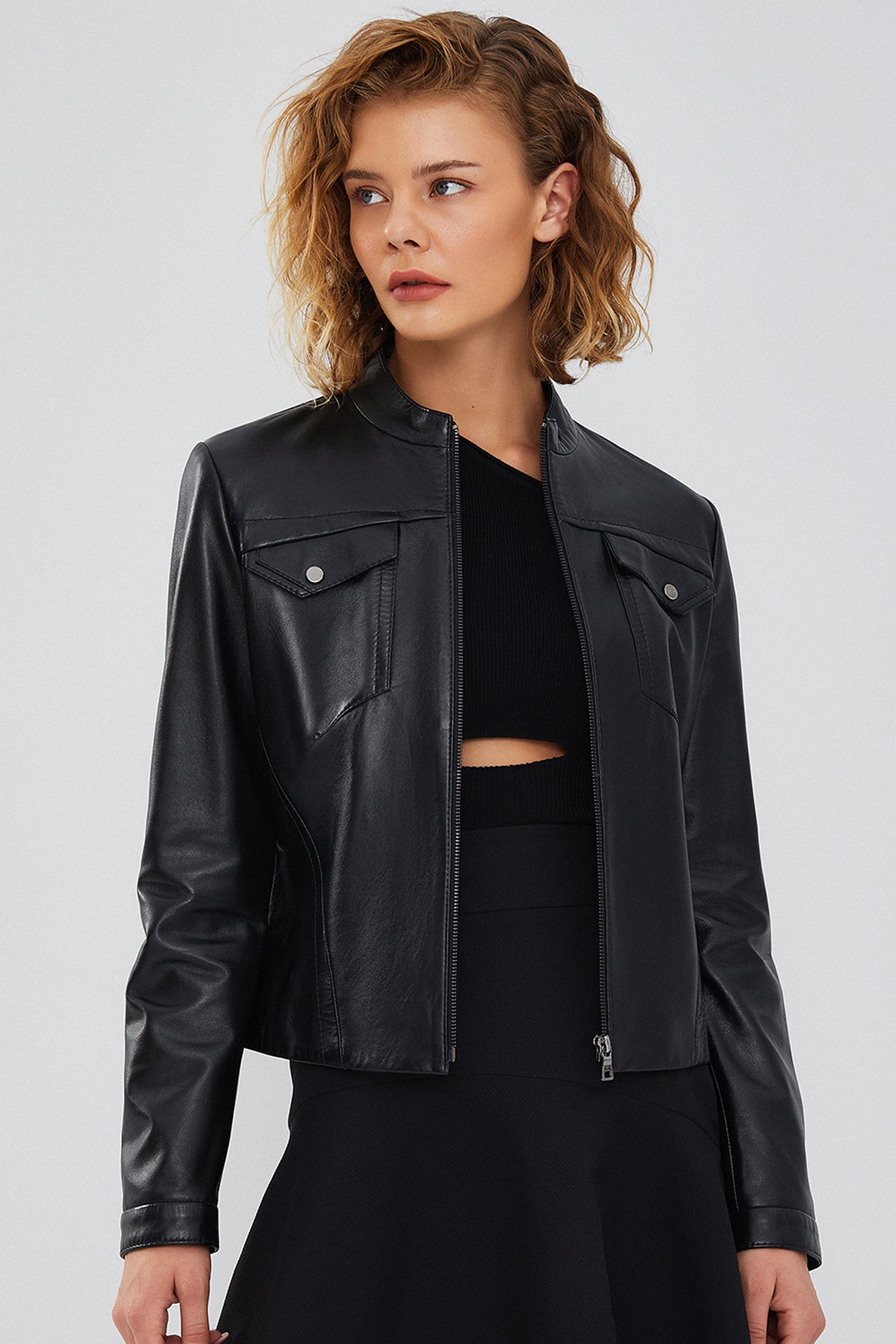 Penny Women's Black Short Leather Jacket 23WGE50981M | Derimod