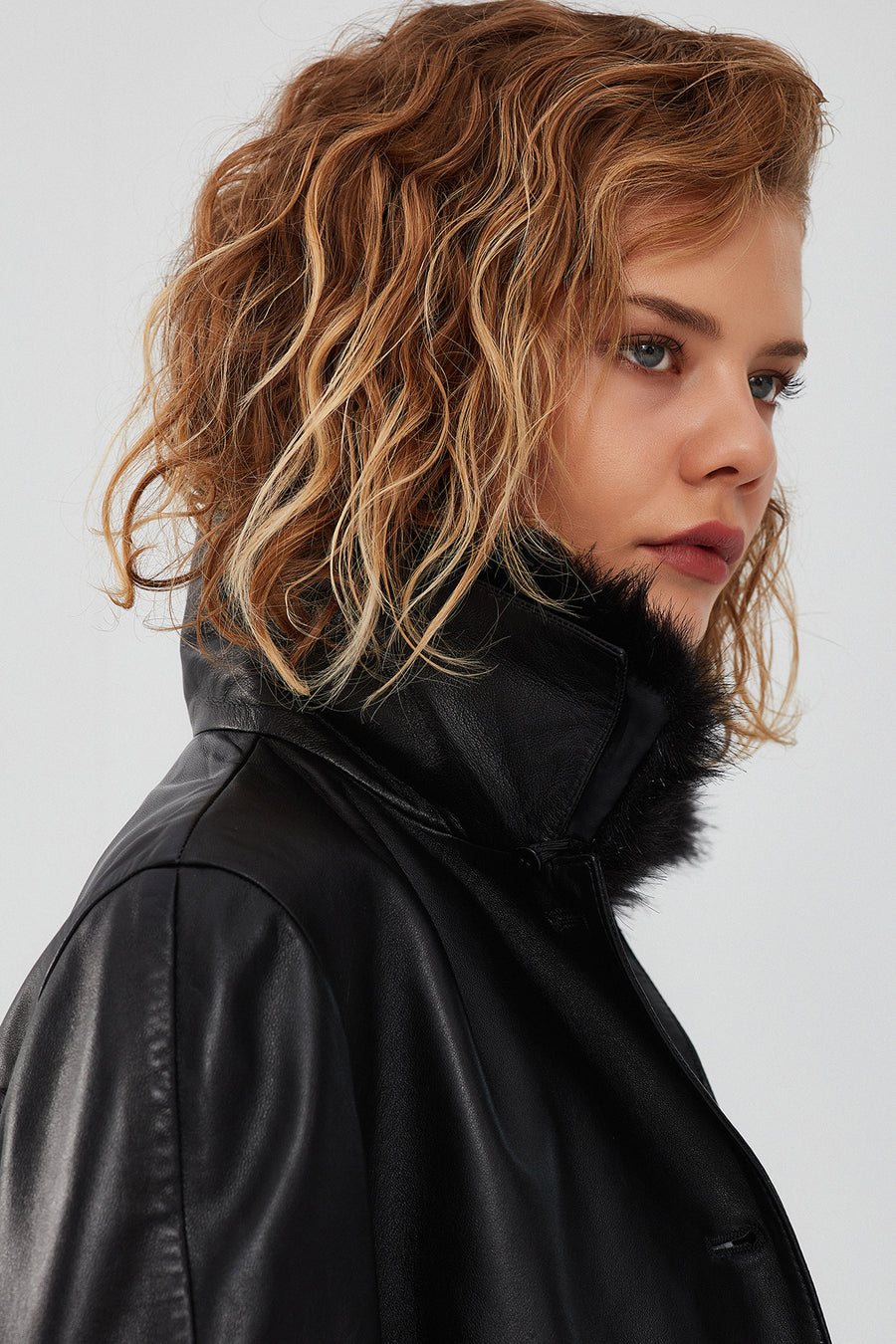 Nina Women's Black Fur Collar Oversize Leather Jacket