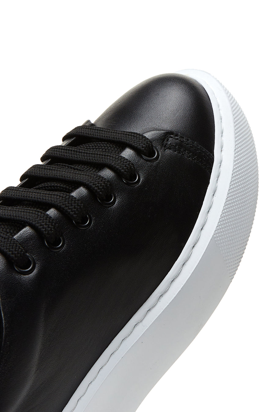 Kadın Siyah Bağcıklı Kalın Tabanlı Deri Sneaker