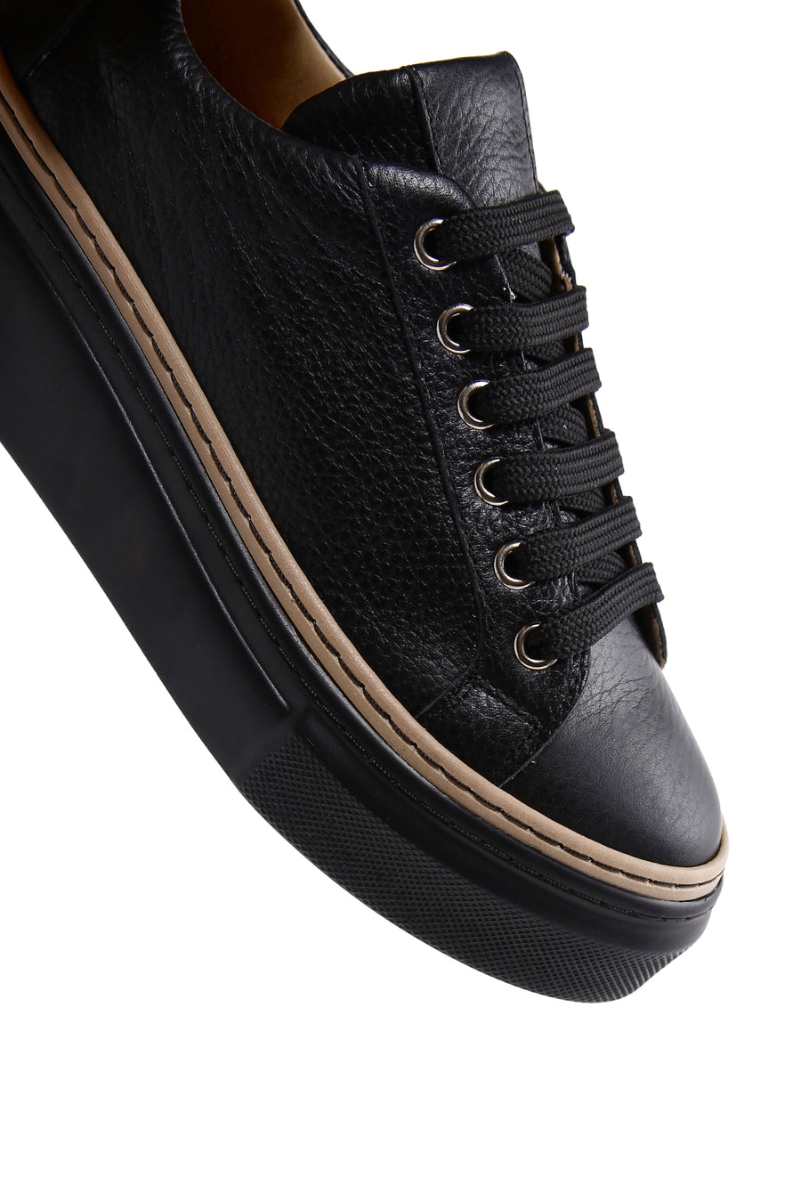 Kadın Siyah Bağcıklı Kalın Tabanlı Deri Sneaker