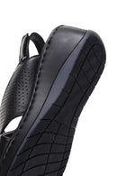 Kadın Siyah Dolgu Topuklu Bilekten Bantlı Deri Comfort Sandalet | Derimod