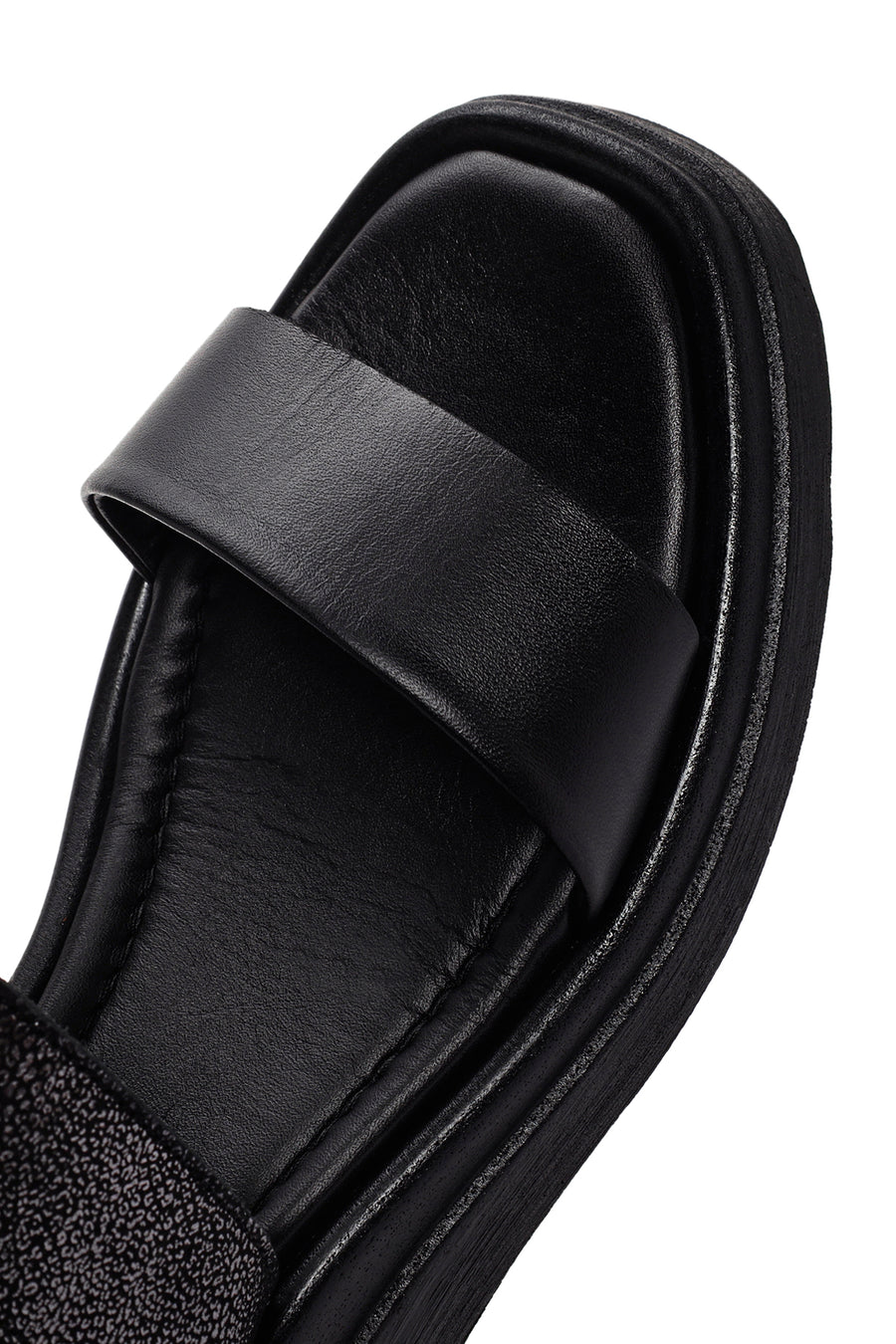 Kadın Siyah Bilekten Bantlı Deri Comfort Sandalet