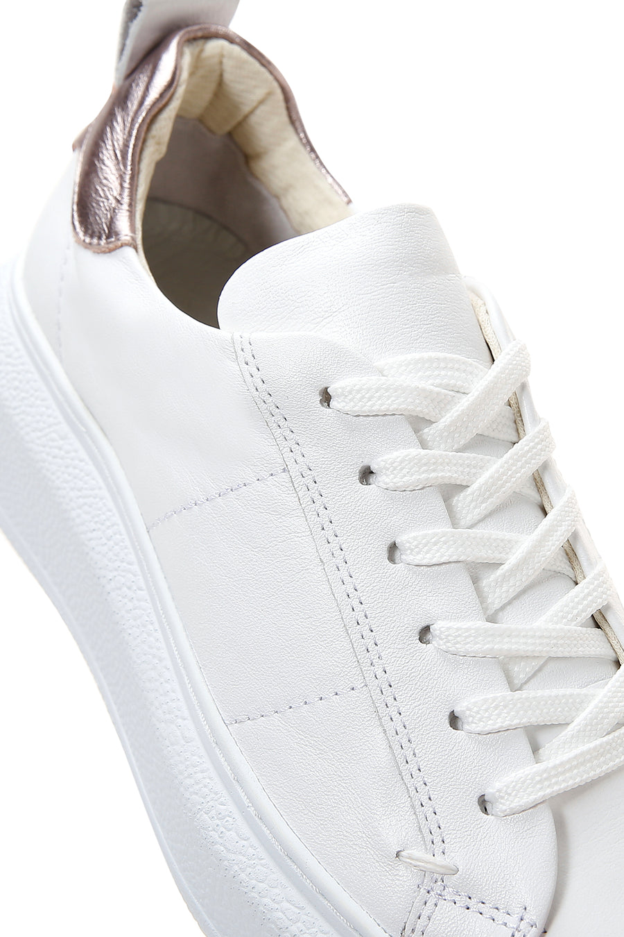 Kadın Beyaz Bağcıklı Deri Sneaker