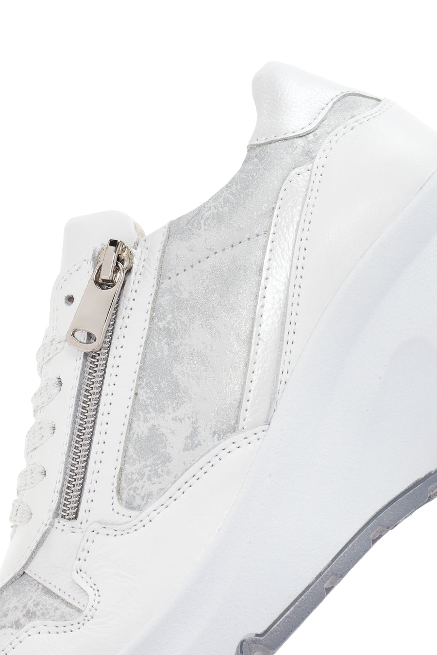 Kadın Beyaz Dolgu Topuklu Bağcıklı Deri Sneaker