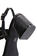 Kadın Siyah Bilekten Bantlı Kalın Orta Topuklu Örgü Desenli Sandalet | Derimod