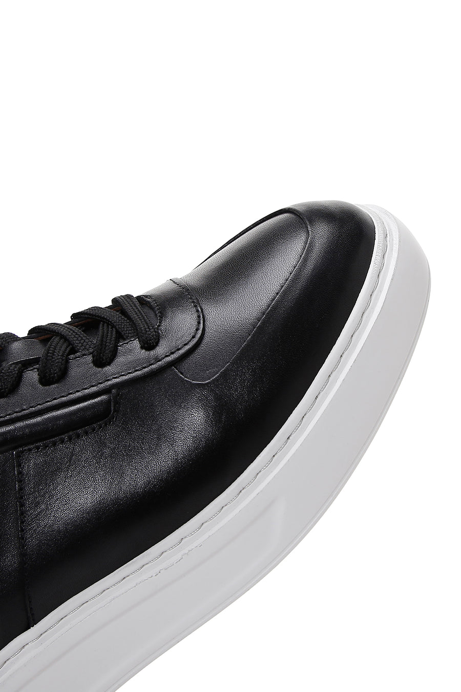 Men's Black Lace-up Leather Sneaker