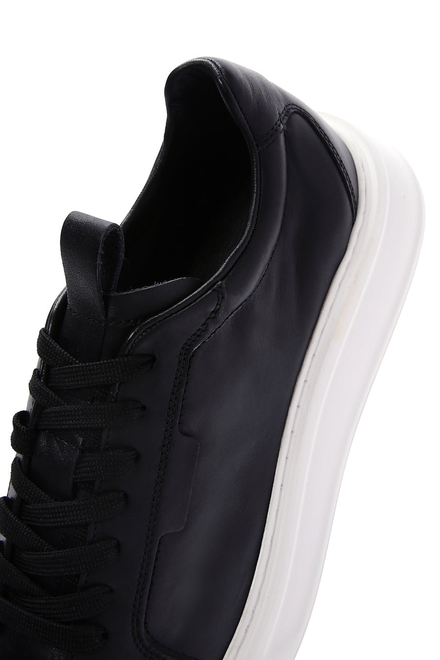 Men's Black Lace-up Leather Sneaker