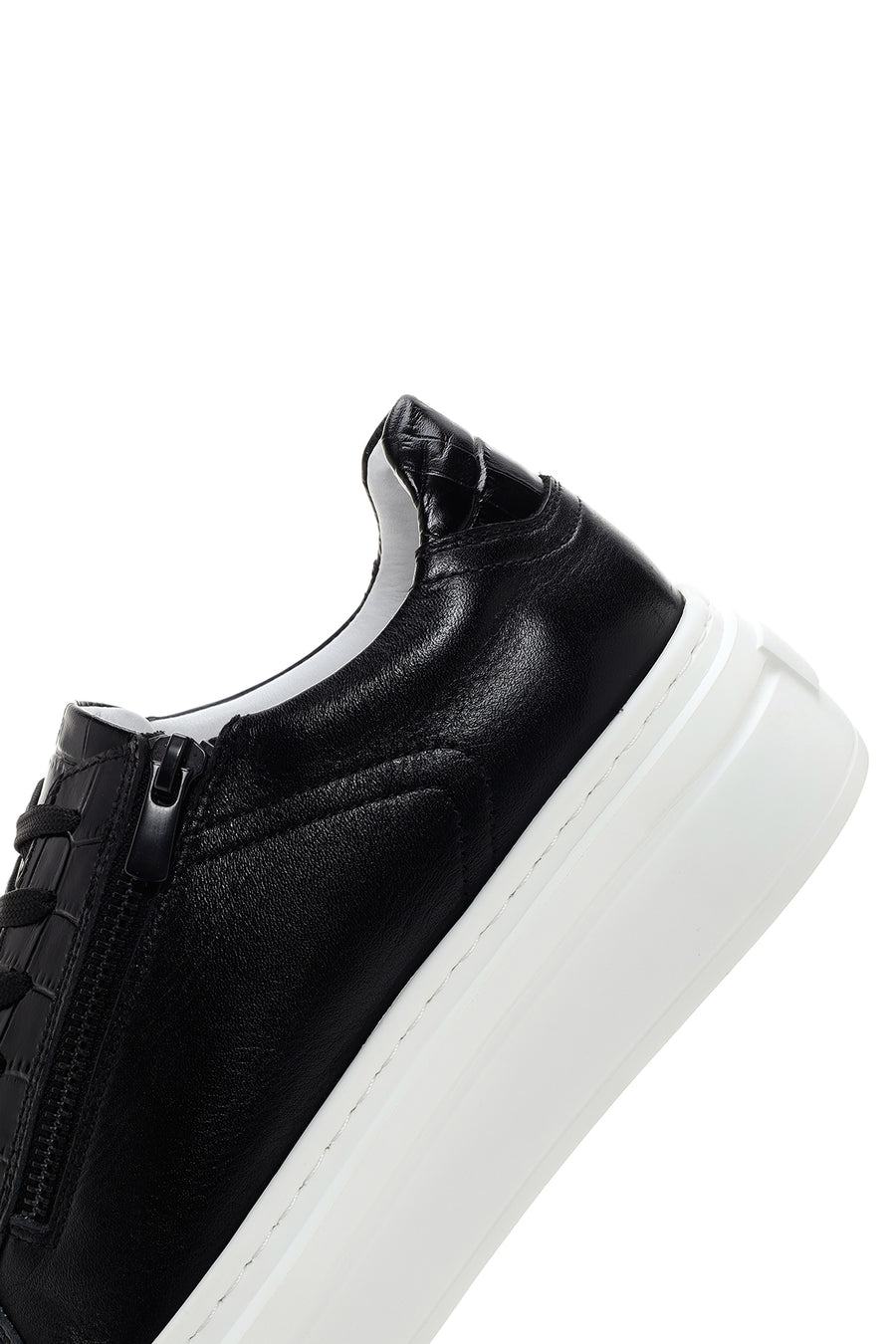 Men's Black Thick Sole Lace Up Leather Sneaker