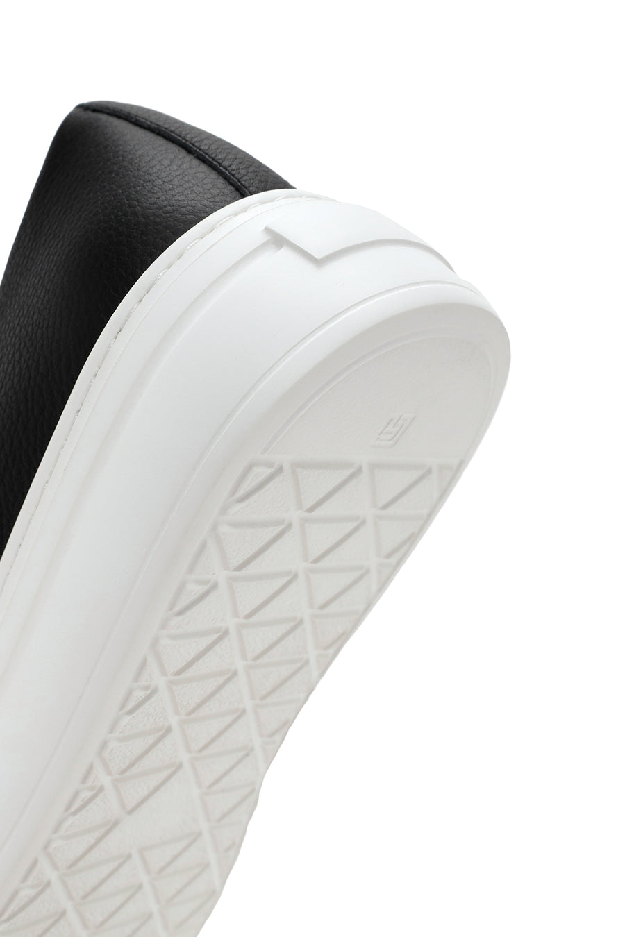 Erkek Siyah Kalın Tabanlı Bağcıklı Deri Sneaker