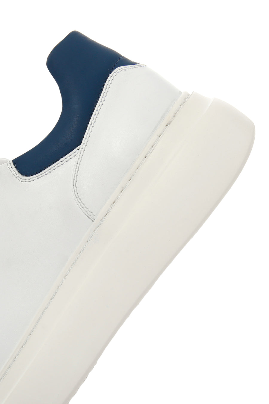 Erkek Beyaz Bağcıklı Kalın Tabanlı Deri Sneaker