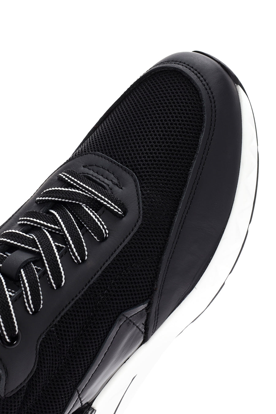 Men's Black Lace-up Leather Sneaker