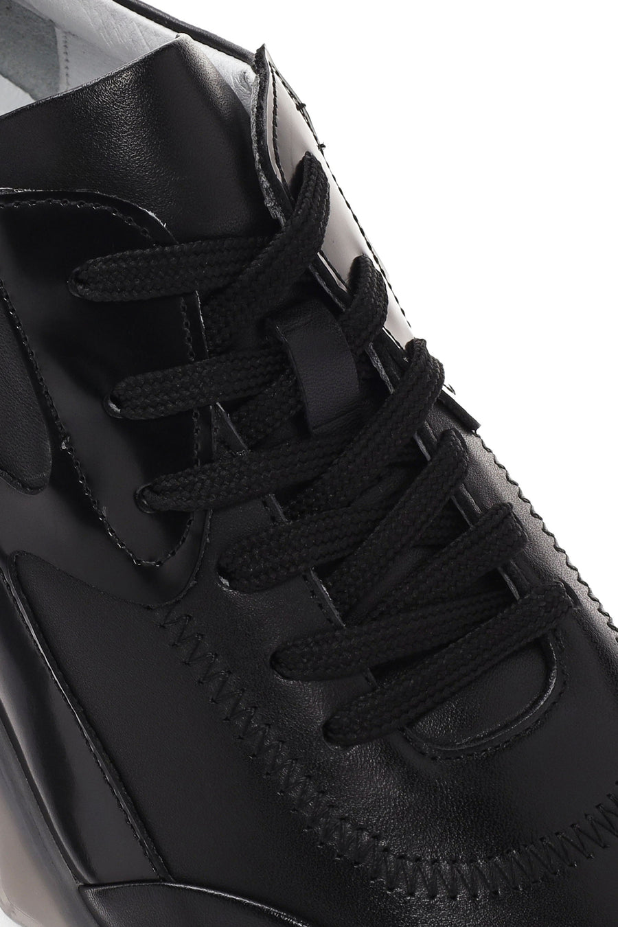 Men's Black Lace-up Leather Sneaker