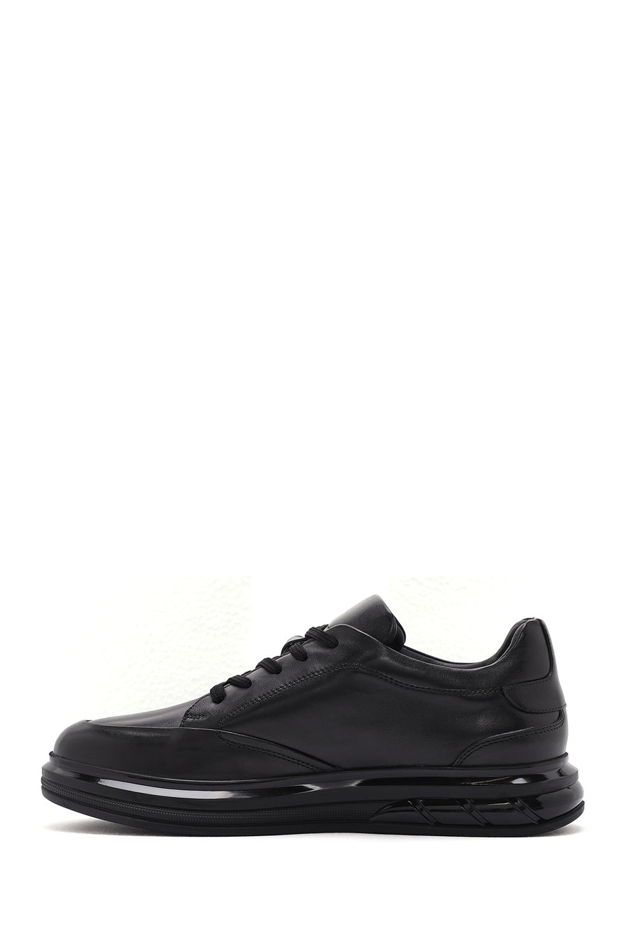 Men's Black Lace-up Leather Sneaker