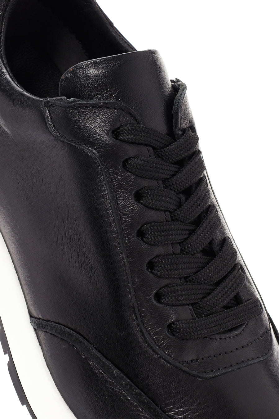 Men's Black Lace-up Leather Sneaker