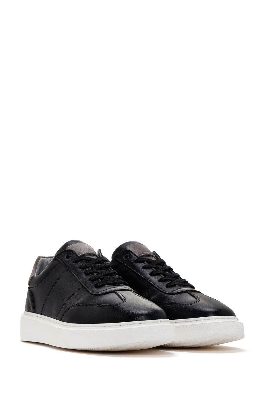 Men's Black Lace-up Leather Sneaker