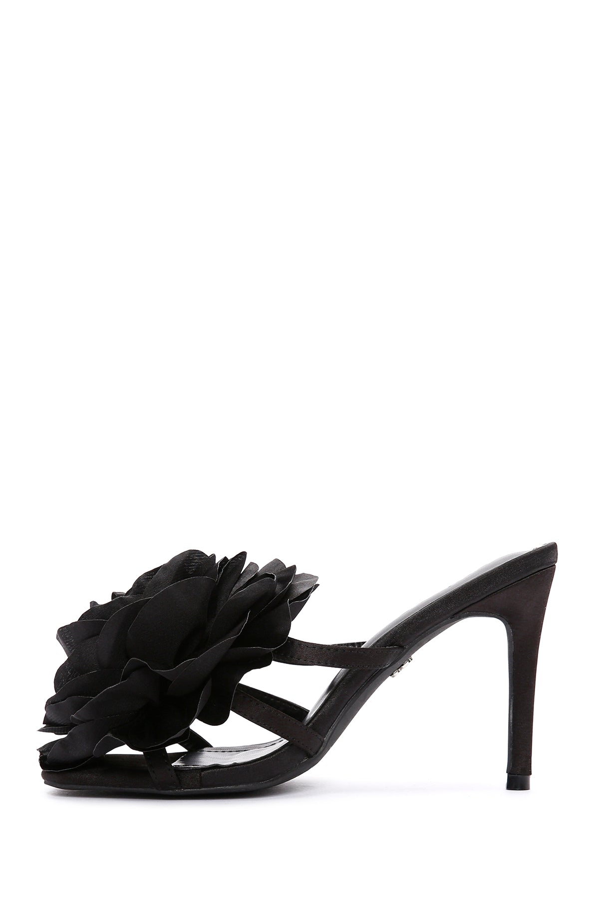 Kadın Siyah Aksesuar Detaylı İnce Topuklu Terlik