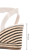 Kadın Bej Bilekten Bantlı Dolgu Topuklu Sandalet | Derimod