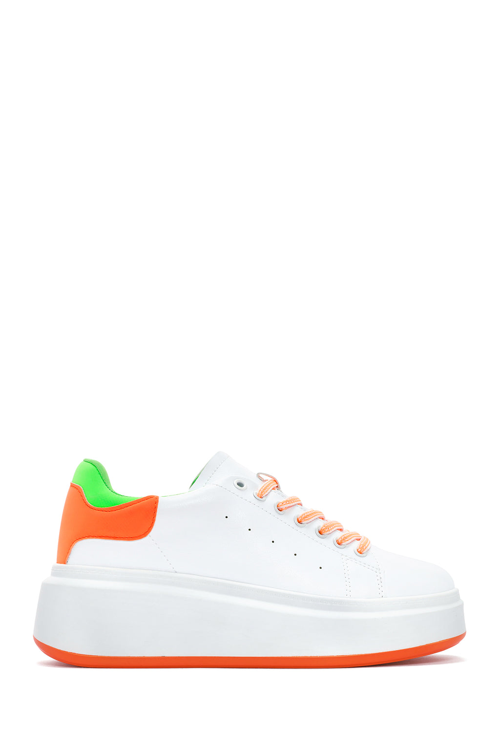 Kadın Beyaz Bağcıklı Kalın Tabanlı Sneaker