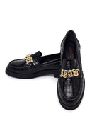 Kadın Siyah Kroko Desenli Zincir Detaylı Deri Maskülen Loafer | Derimod