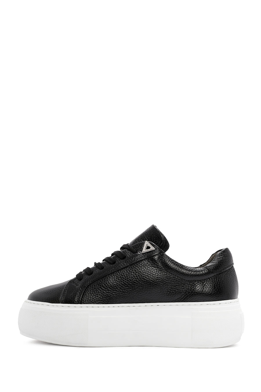 Kadın Siyah Bağcıklı Kalın Tabanlı Deri Sneaker