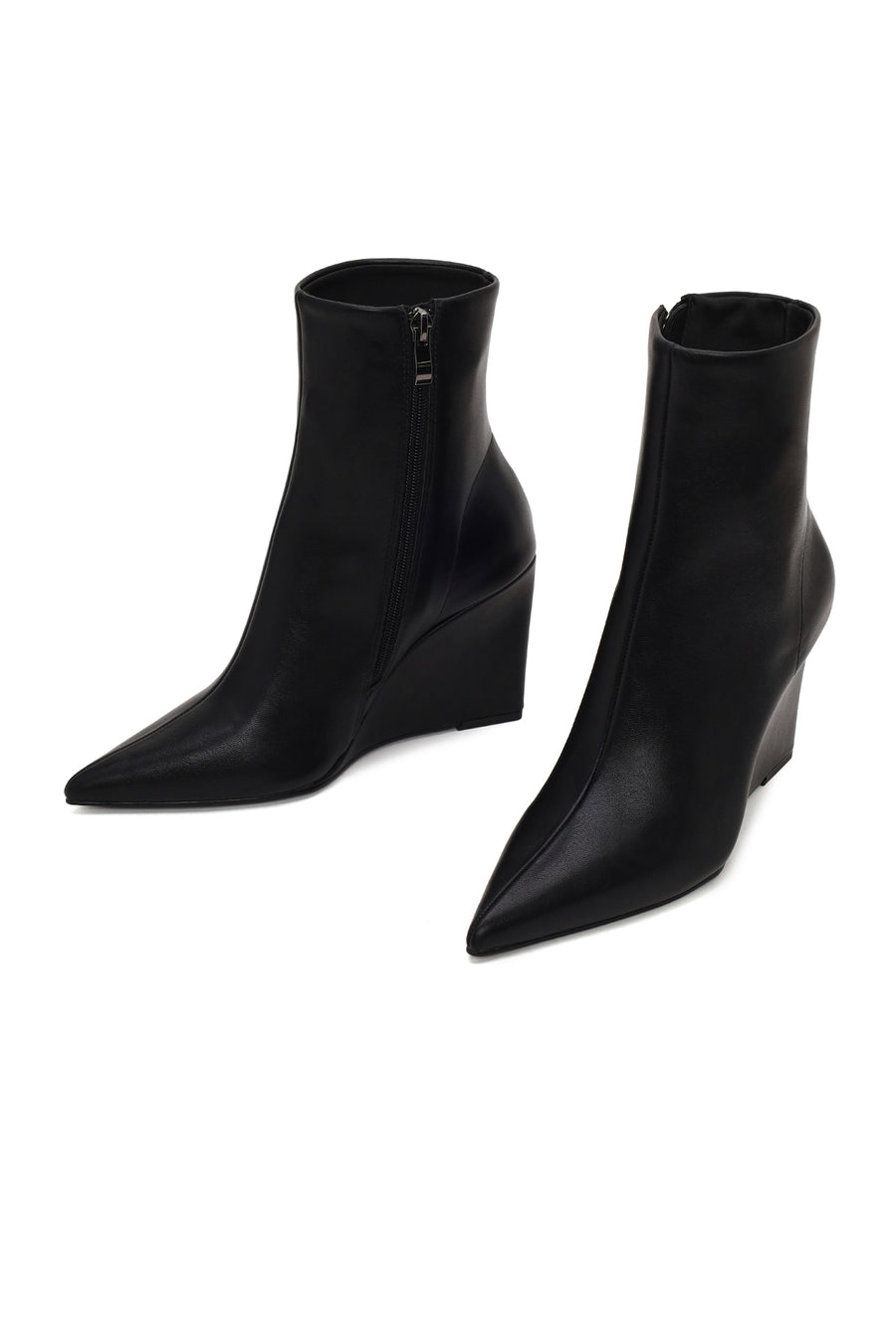Woman Black Zip Closure Wedge-Heel Boots