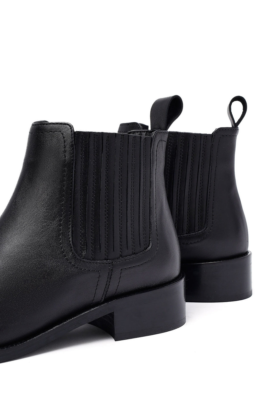 Woman Siyah Leather Chelsea Bot