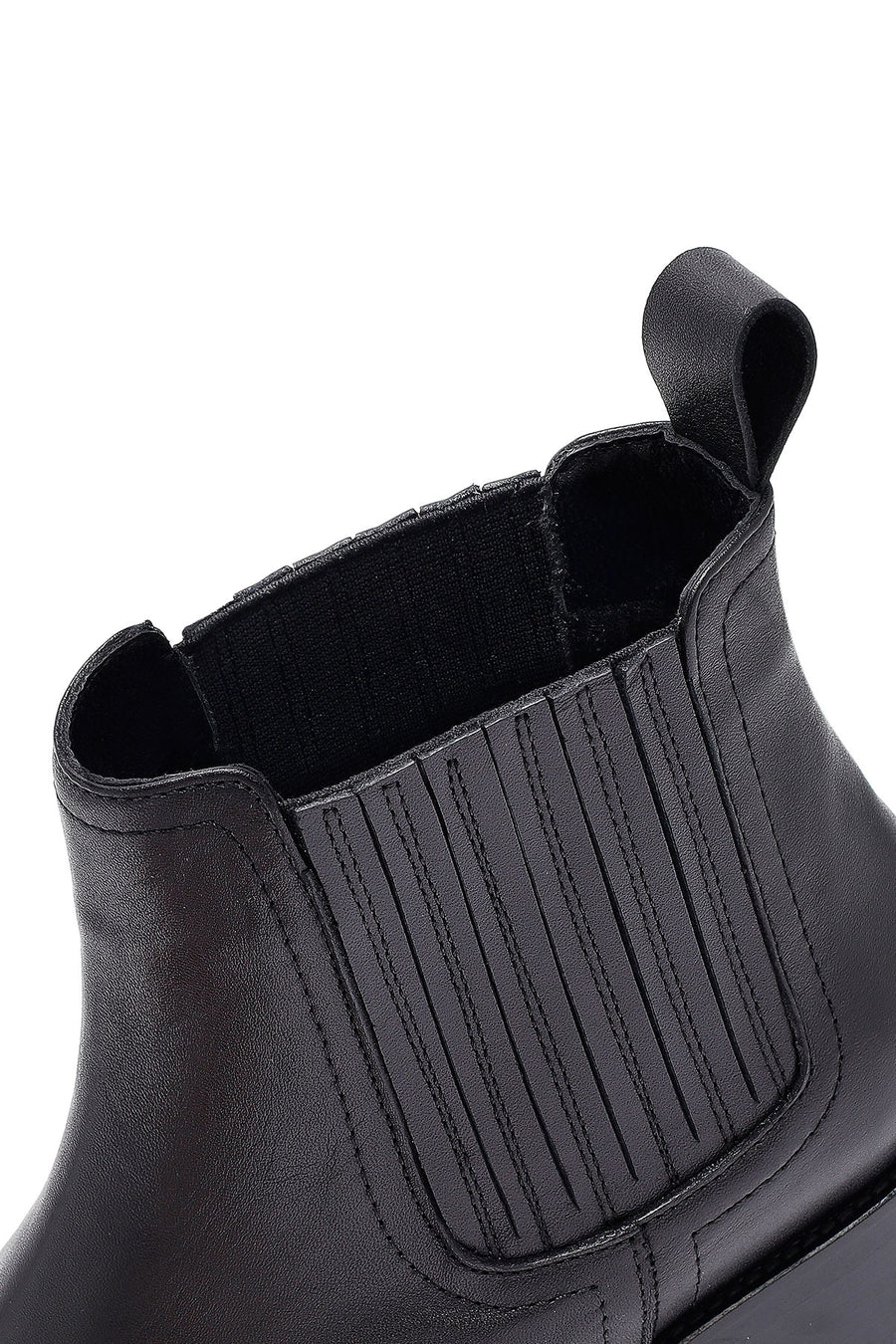 Woman Siyah Leather Chelsea Bot