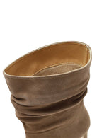 Kadın Bej İnce Topuklu Süet Deri Bot | Derimod