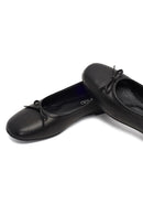 Kadın Siyah Fiyonklu Deri Babet | Derimod