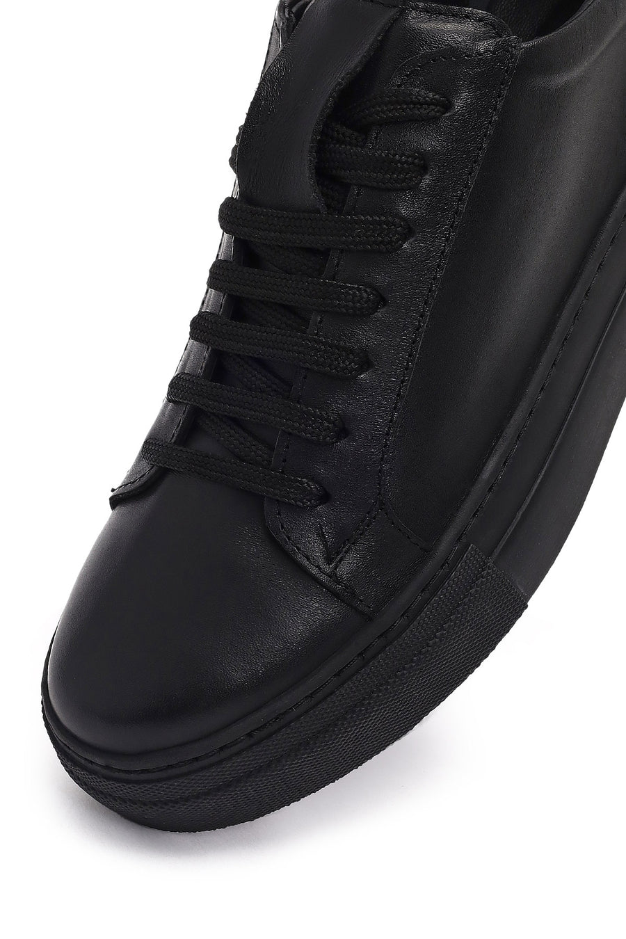 Kadın Siyah Bağcıklı Deri Sneaker