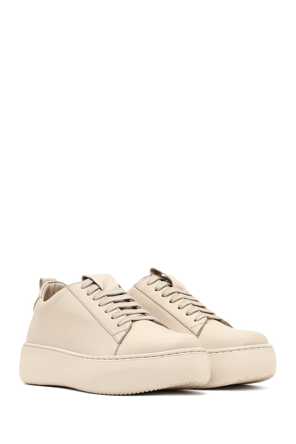 Kadın Bej Bağcıklı Kalın Tabanlı Deri Sneaker