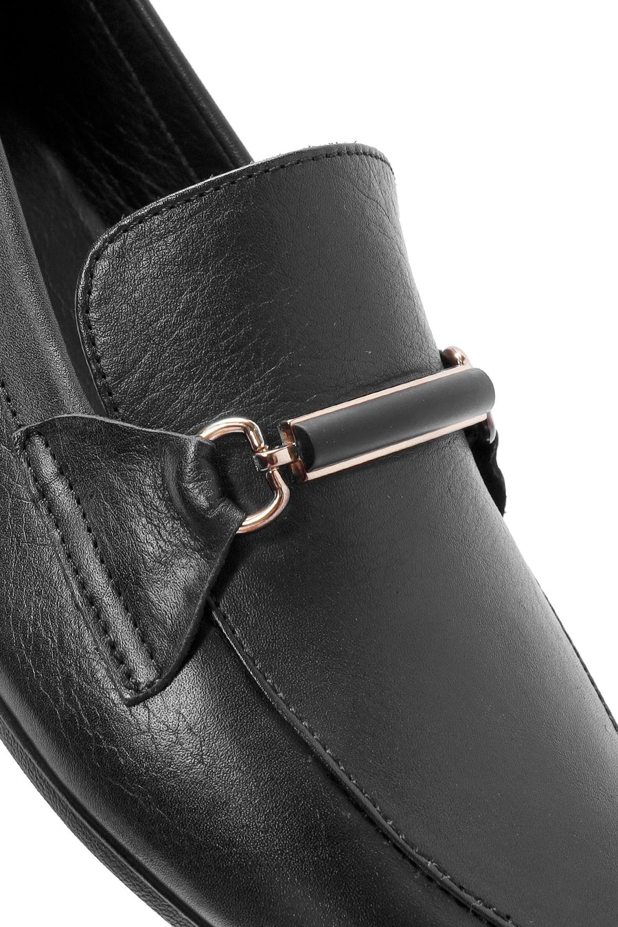 Kadın Siyah Toka Detaylı Deri Maskülen Loafer