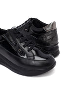 Kadın Siyah Bağcıklı Kalın Tabanlı Deri Sneaker | Derimod