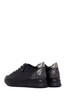 Kadın Siyah Bağcıklı Kalın Tabanlı Deri Sneaker | Derimod