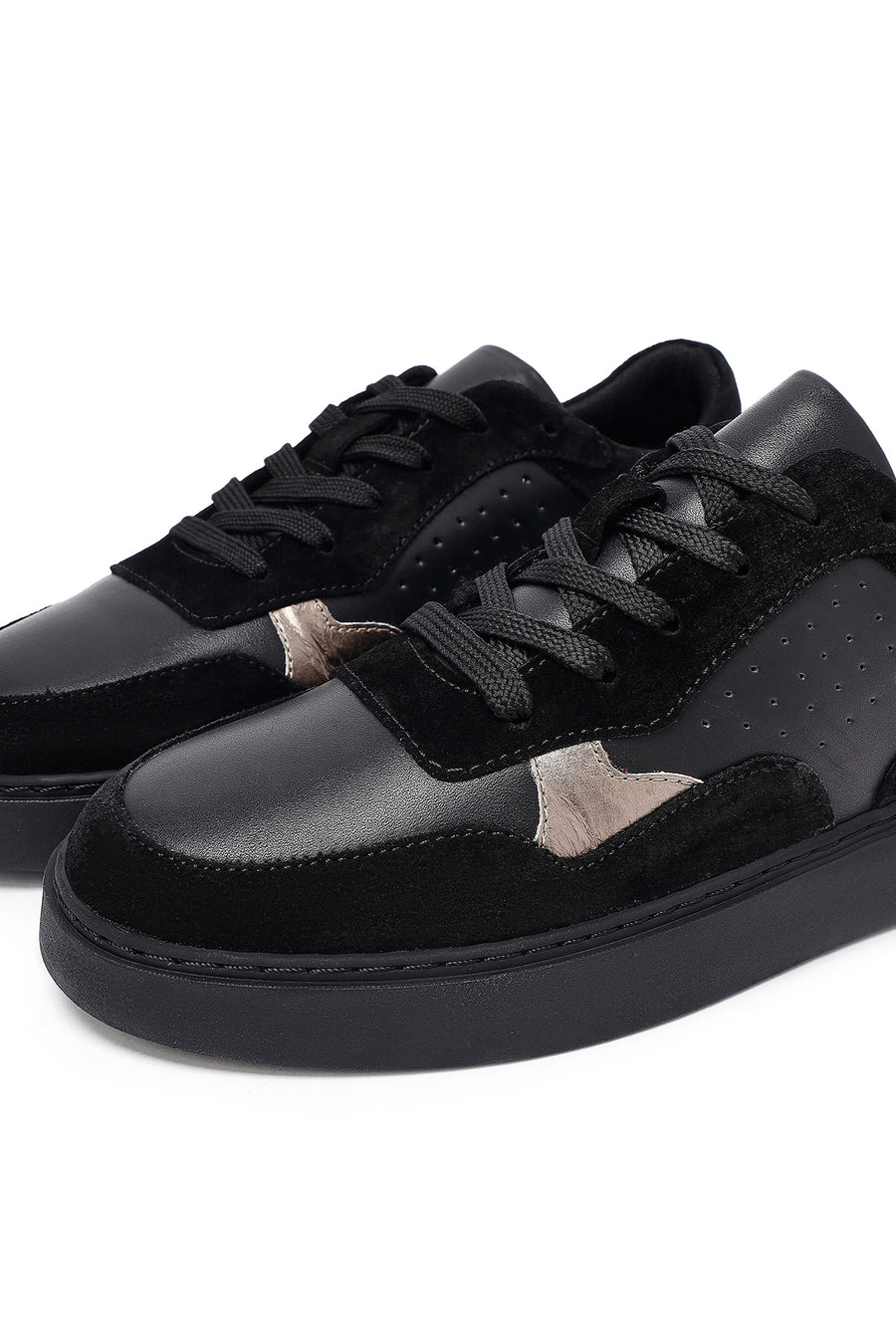 Kadın Siyah Bağcıklı Deri Sneaker