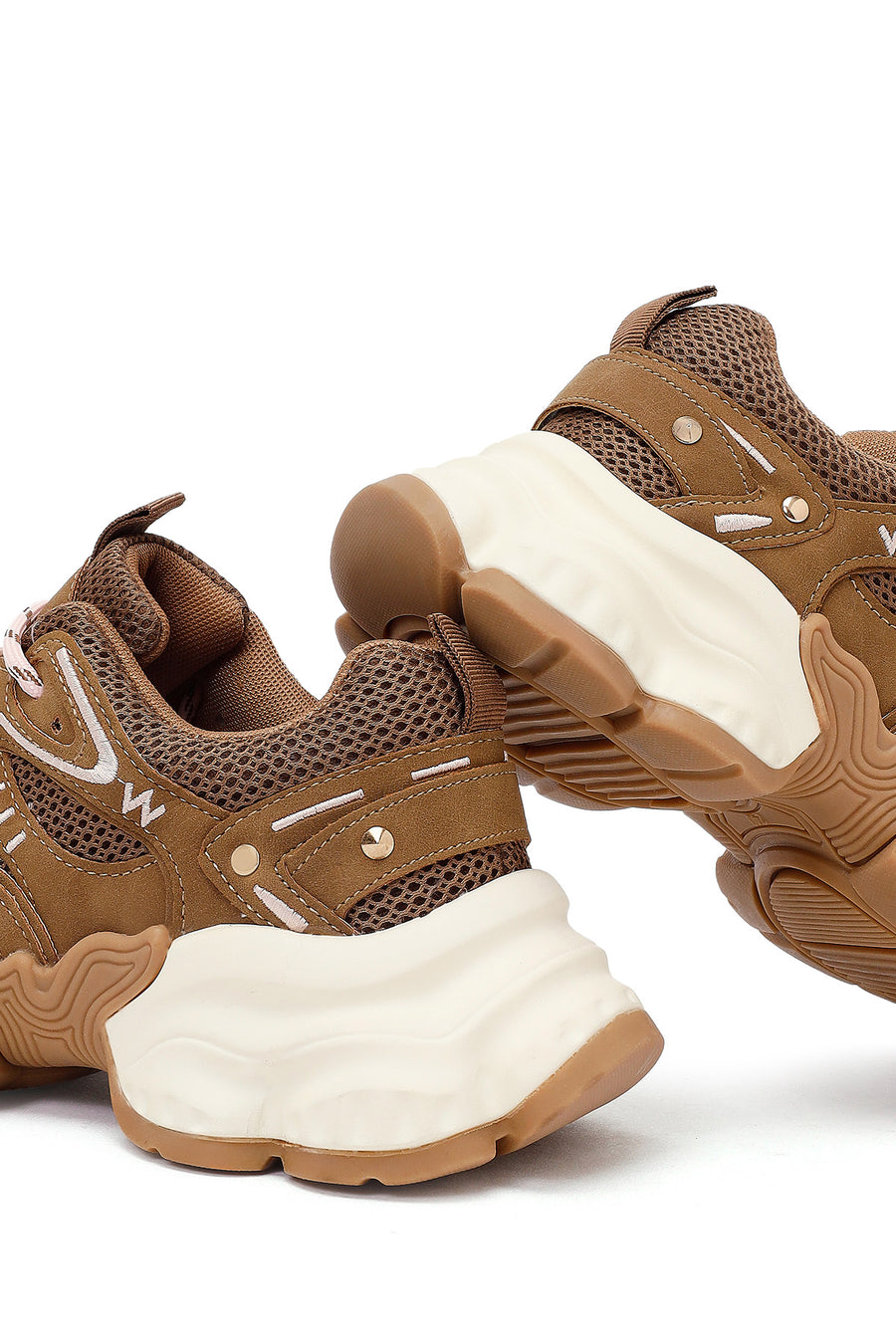 Women's Camel Lace-Up Thick-Soled Sneaker