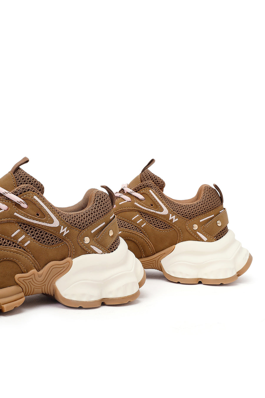 Women's Camel Lace-Up Thick-Soled Sneaker