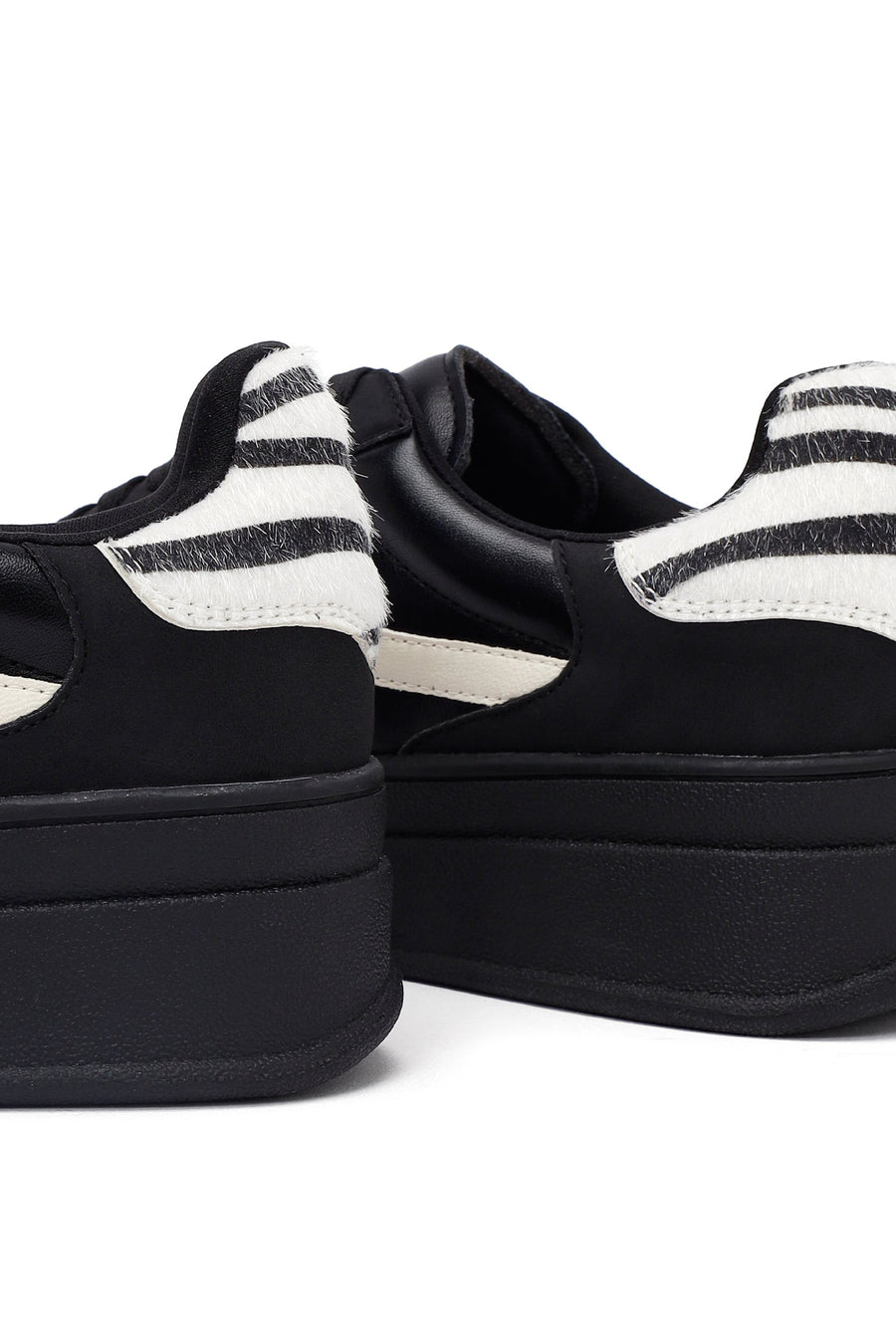Kadın Siyah Bağcıklı Kalın Tabanlı Sneaker