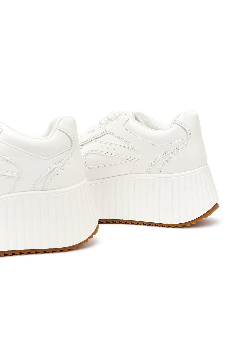 Kadın Beyaz Kalın Tabanlı Bağcıklı Sneaker